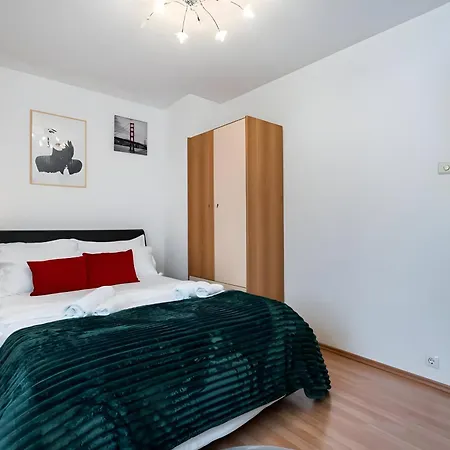 2br Comfy W Stunning View - High Sky Apartamento Bucareste